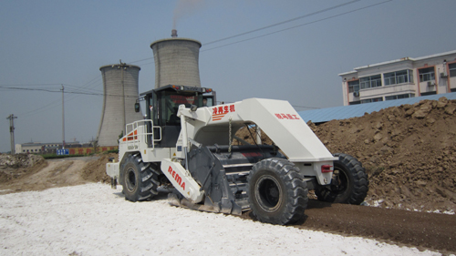 WR2100L，濱州工業(yè)場地灰土拌和