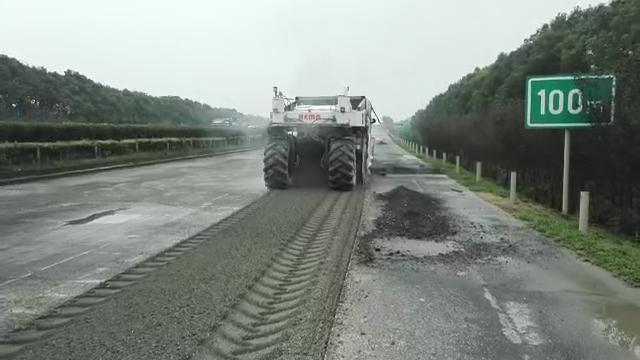 RZ2300，上海高速公路冷再生